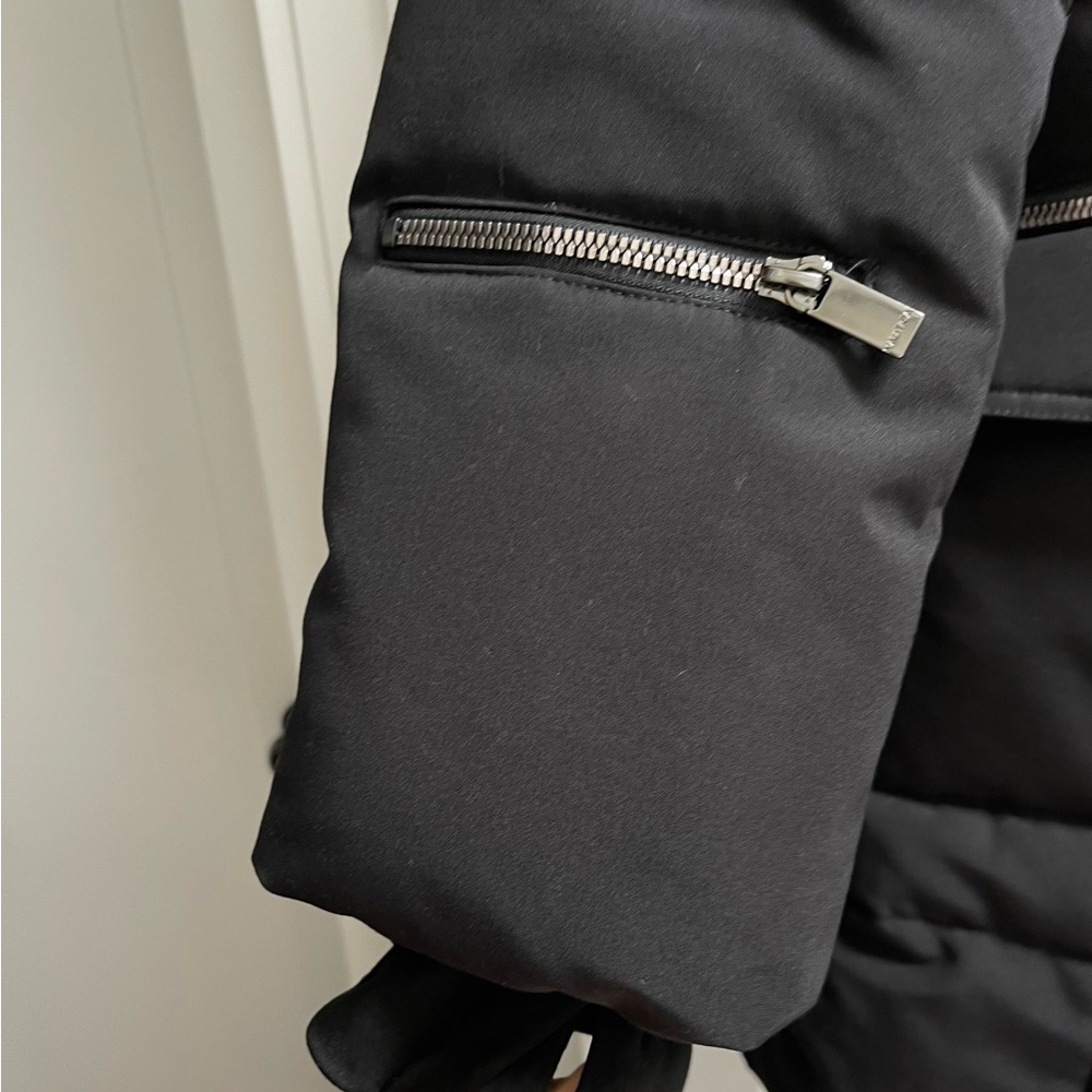 Black Puffer Coat with Detachable HoodFur Trim LIKE NEW Water/Wind Resistant - Picture 5 of 16